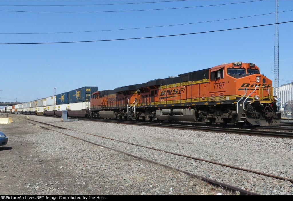 BNSF 8176 DPU